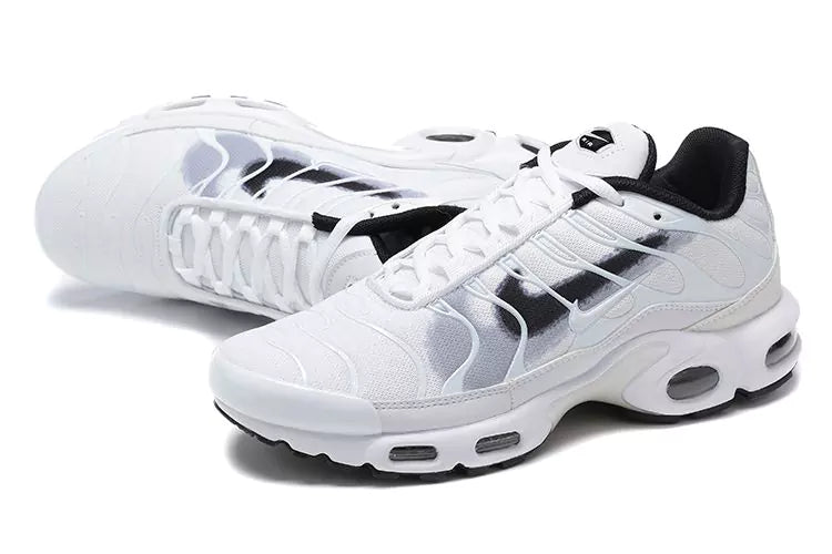 AIR MAX PLUS ''SPRAY PAINT SWOOSH WHITE/BLACK''