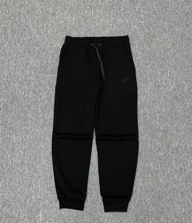 Conjunto Tech Fleece