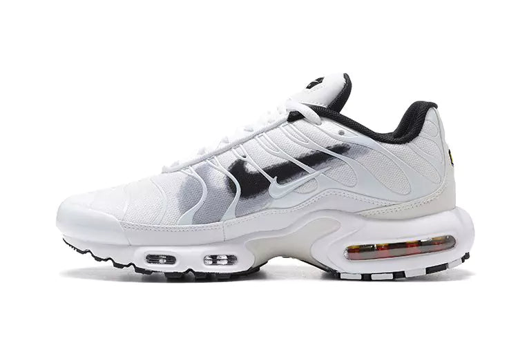 AIR MAX PLUS ''SPRAY PAINT SWOOSH WHITE/BLACK''