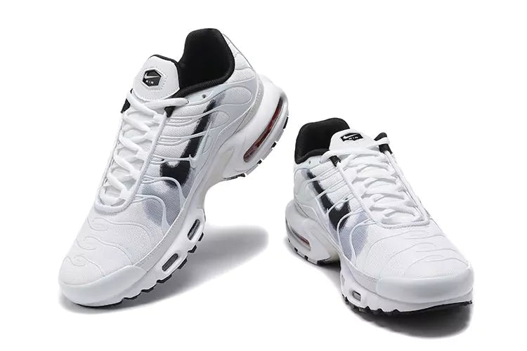 AIR MAX PLUS ''SPRAY PAINT SWOOSH WHITE/BLACK''