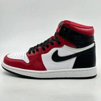 Air Jordan 1 Retro High Satin Snake Chicago